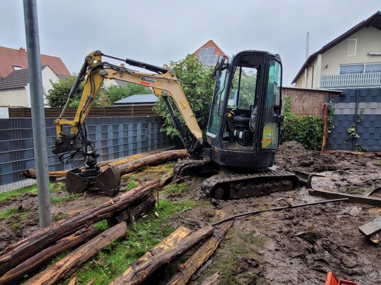 Bagger bei den Arbeiten